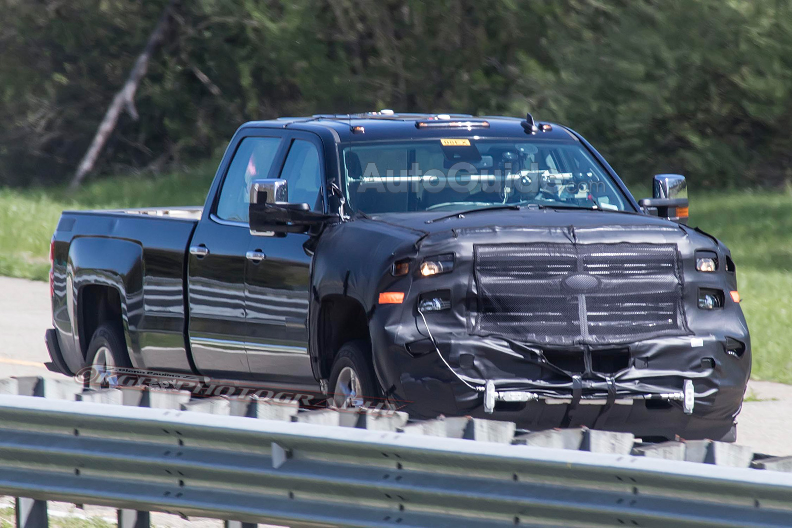 chevrolet-silverado-hd-spy-photos-01.jpg