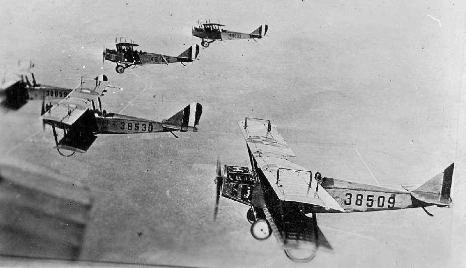 Benbrook_TX_biplanes.JPG