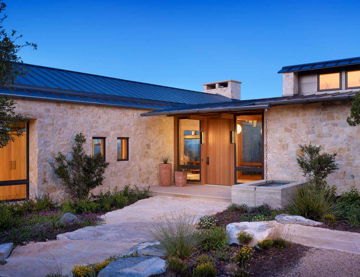 Ranch-Style-Home-Furman-Keil-Architects-01-1-Kindesign.jpg