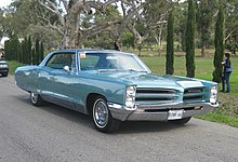 220px-1966_Pontiac_Bonneville_4-Door_Hardtop_%282%29.JPG